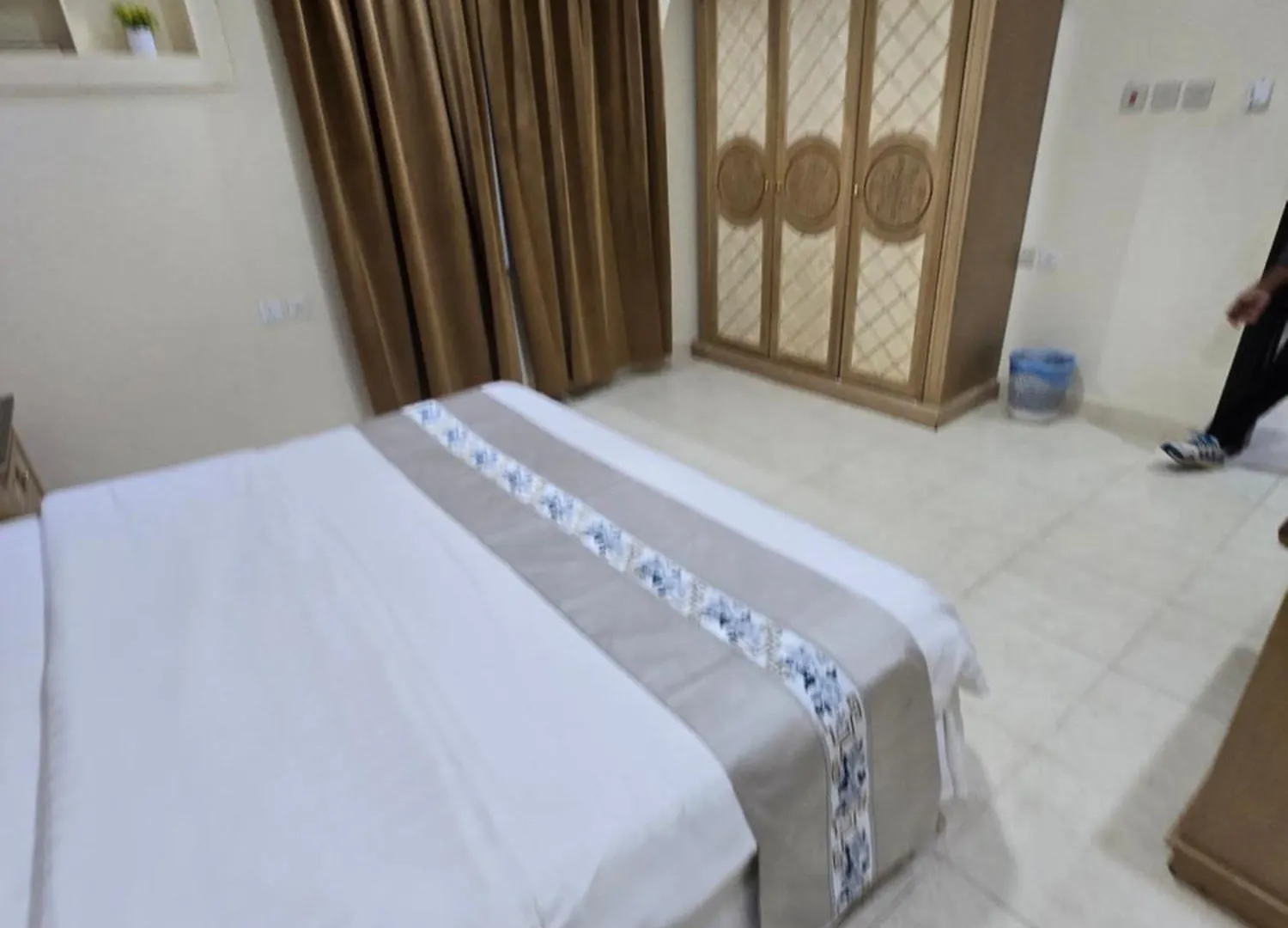Makarim Najd 4